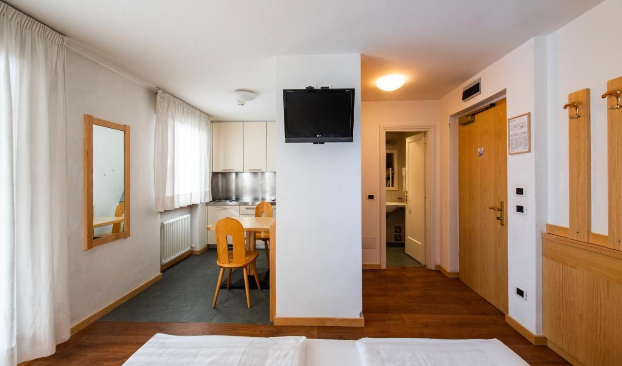 Contrin Apartahotel